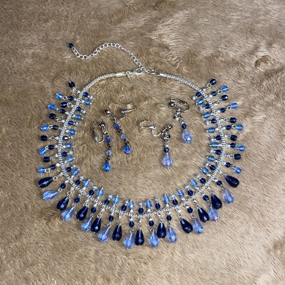VTG Avon Blue/Silver Beaded Choker w/2 Pair Clip Earrings - Picture 3 of 7